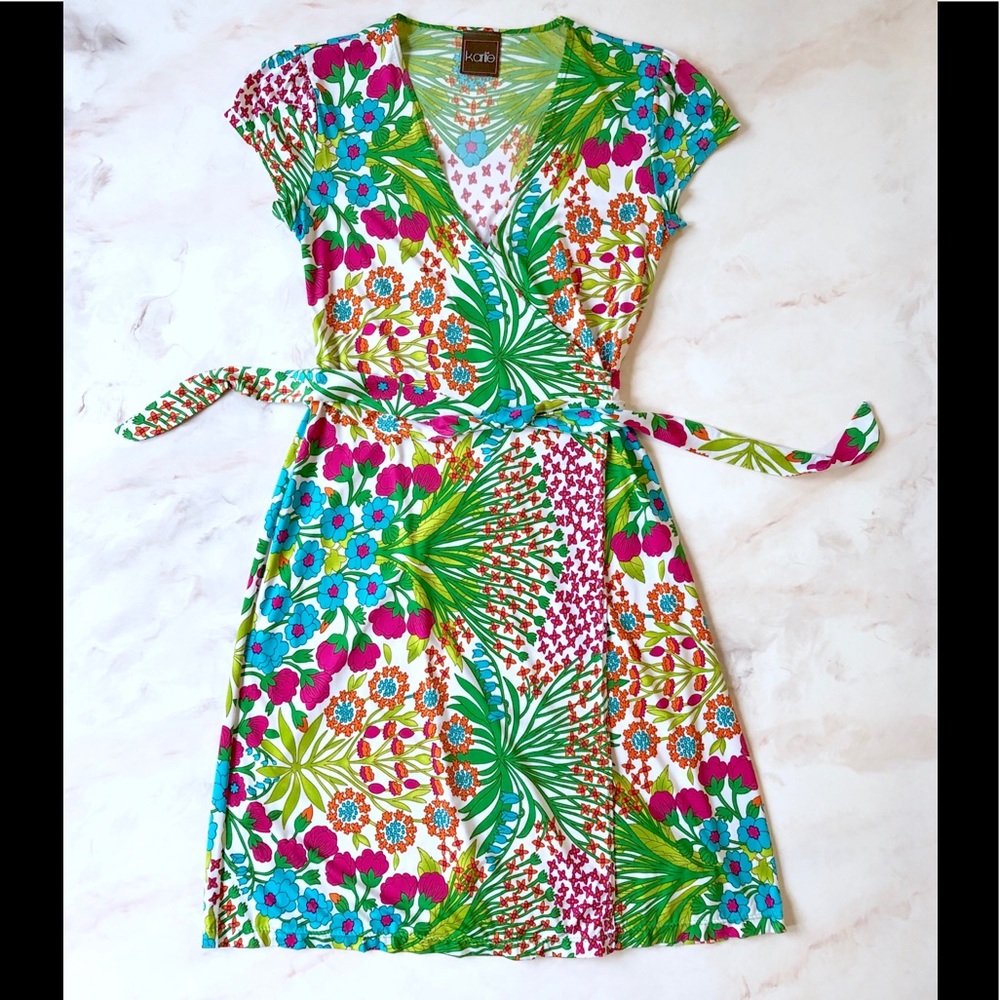 ❤️SOLD❤️Silky Floral Wraparound Dress, Small